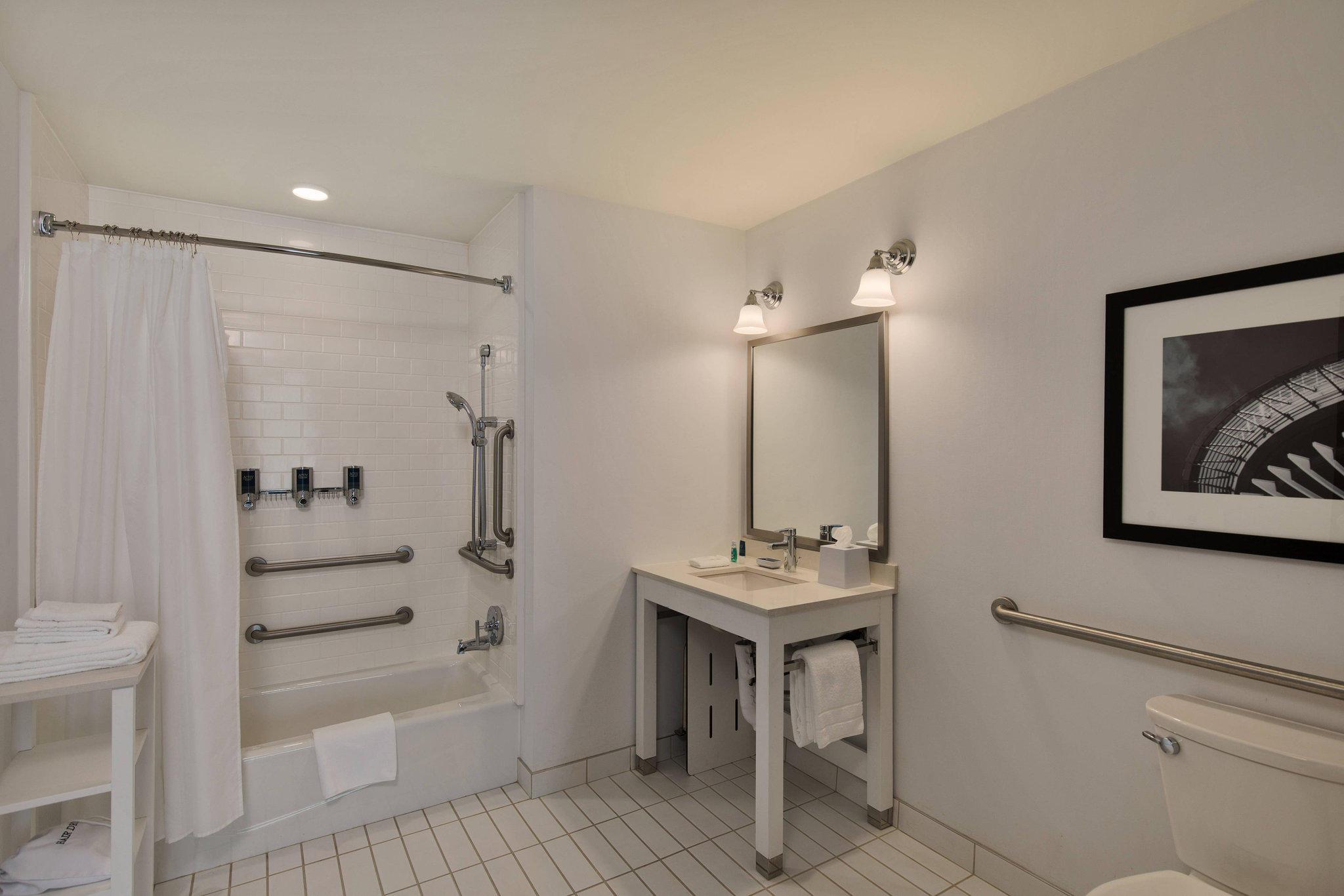 Four Points By Sheraton Seattle Airport South Де-Мойн Экстерьер фото